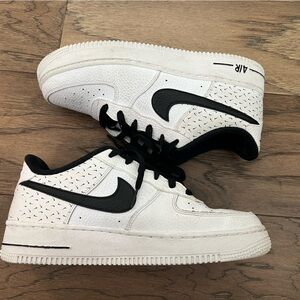GUC Nike Air Force 1 - 7Y - blk/wht